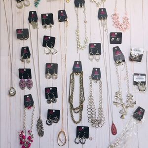 💋 PAPARIZZI JEWLERY LOT OF 199 ITEMS 💋